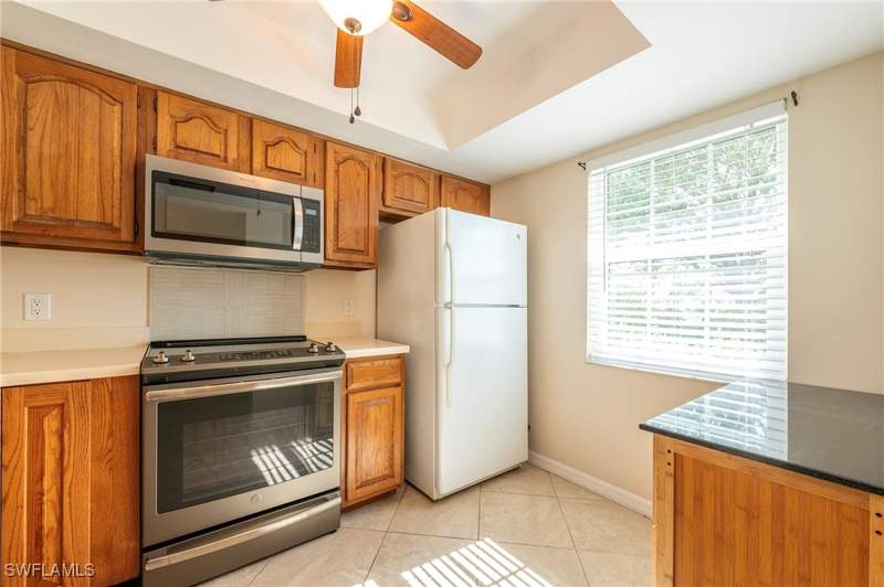 2 bedroom Attached at 1006 Pine Isle Ln 1006, Boca Ciega Village, Naples — photo 4