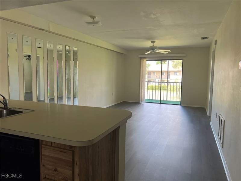 2 bedroom Condominium at 4790 S Cleveland Ave 1906, Pinewood South, Fort Myers — photo 5
