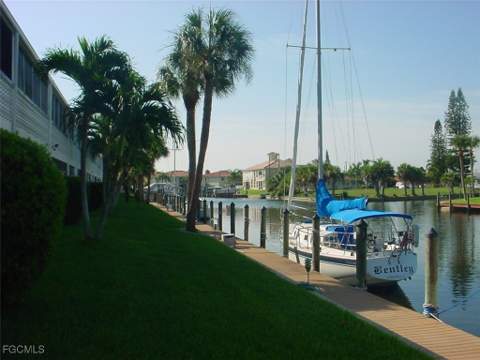 708 Victoria Dr 206, Cape Coral FL - photo 16 of 18