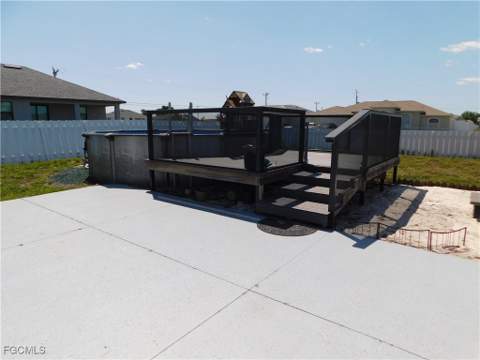 1217 NE 1st Pl, Cape Coral FL - photo 16 of 47