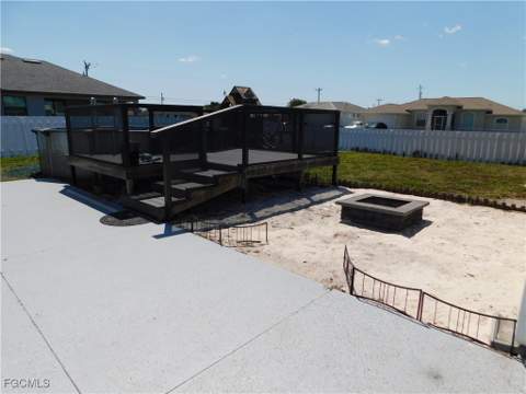 1217 NE 1st Pl, Cape Coral FL - photo 18 of 47
