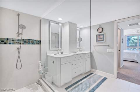 2400 Gulf Shore Blvd N 203, Naples FL - photo 16 of 35