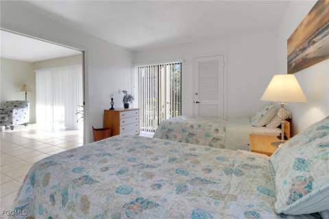 5015 Harbortown Ln 104, Fort Myers FL - photo 12 of 40