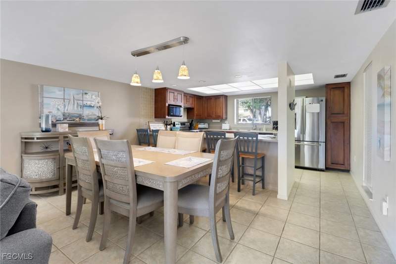3 bedroom Condominium at 5015 Harbortown Ln 104, Harbortown, Fort Myers — photo 3