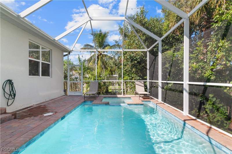 3 bedroom SingleFamilyResidence at 4320 Little Hickory Rd, Imperial Shores, Bonita Springs — photo 3