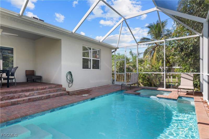 3 bedroom SingleFamilyResidence at 4320 Little Hickory Rd, Imperial Shores, Bonita Springs — photo 4