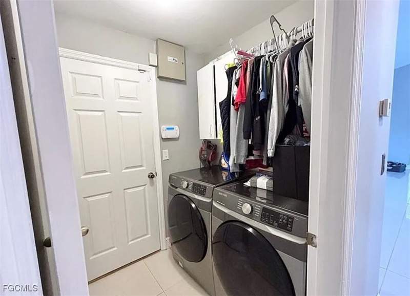 3 bedroom SingleFamilyResidence at 1526 NW 21st Pl, Cape Coral, Cape Coral — photo 5