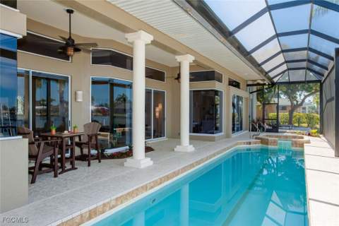4902 SW 5th Pl, Cape Coral FL - photo 7 of 31