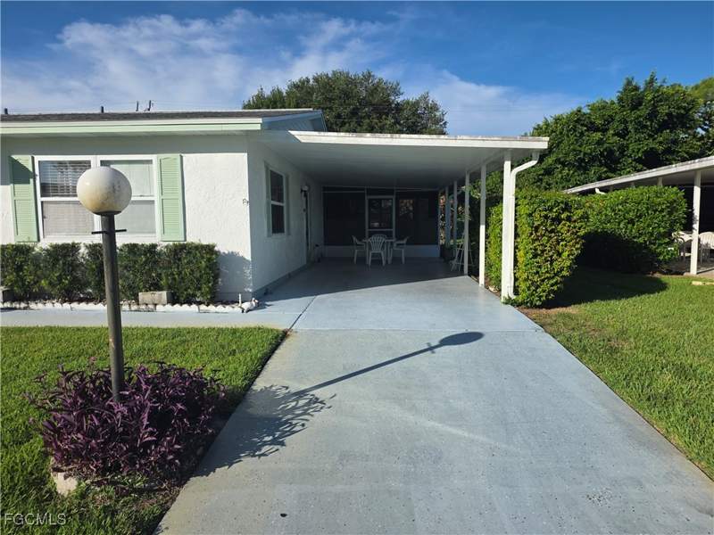 2 bedroom Attached at 52 Heath Aster Ln, Pinewood Condominium, Lehigh Acres — photo 4