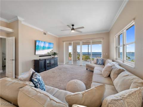 14819 Laguna Dr 703, Fort Myers FL - photo 10 of 47