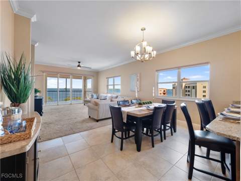 14819 Laguna Dr 703, Fort Myers FL - photo 14 of 47