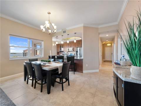 14819 Laguna Dr 703, Fort Myers FL - photo 16 of 47