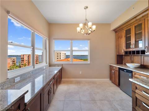 14819 Laguna Dr 703, Fort Myers FL - photo 20 of 47