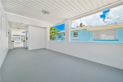 2500 Harbor View Dr, Matlacha FL - photo 13 of 37
