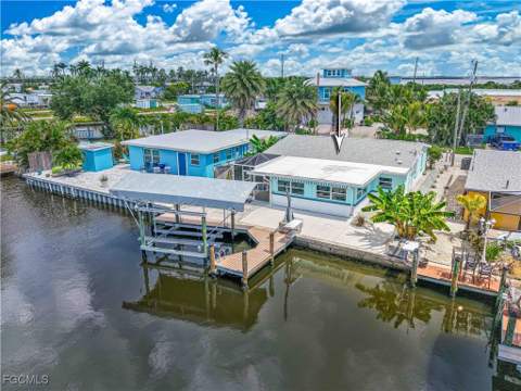 2500 Harbor View Dr, Matlacha FL - photo 9 of 37