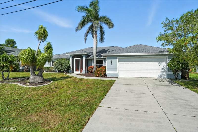 3 bedroom SingleFamilyResidence at 2802 SW 20th Ave, Cape Coral, Cape Coral — photo 2