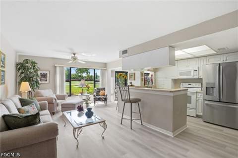 5905 Trailwinds Dr 816, Fort Myers FL - photo 6 of 39