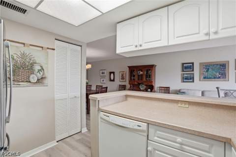 5905 Trailwinds Dr 816, Fort Myers FL - photo 9 of 39