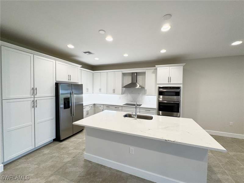 3 bedroom SingleFamilyResidence at 14491 Cumbria Ct, Valencia Harbor, Fort Myers — photo 4