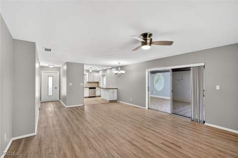 536 Pangola Dr, North Fort Myers FL - photo 10 of 33