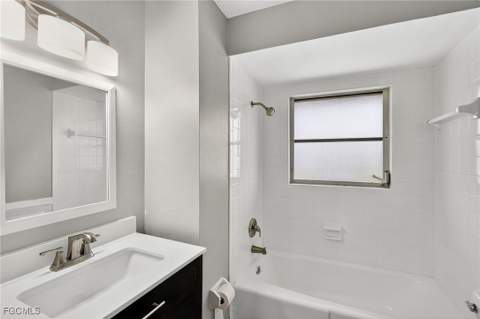 536 Pangola Dr, North Fort Myers FL - photo 18 of 33