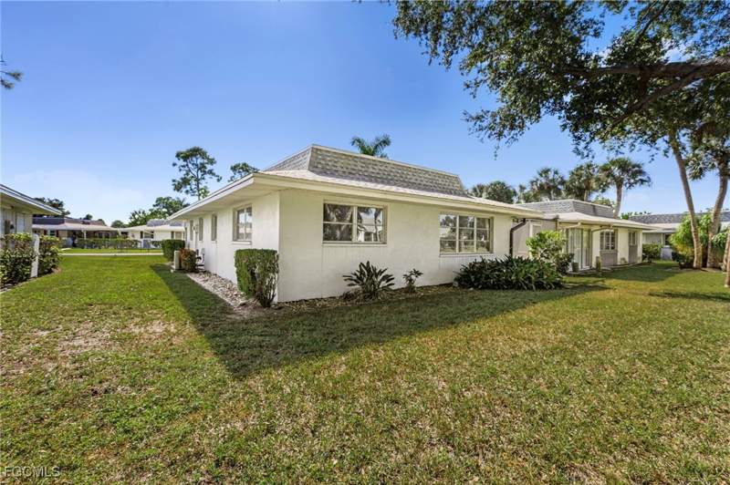 2 bedroom Attached at 536 Pangola Dr, Tropic Terrace Gardens Condo, North Fort Myers — photo 5