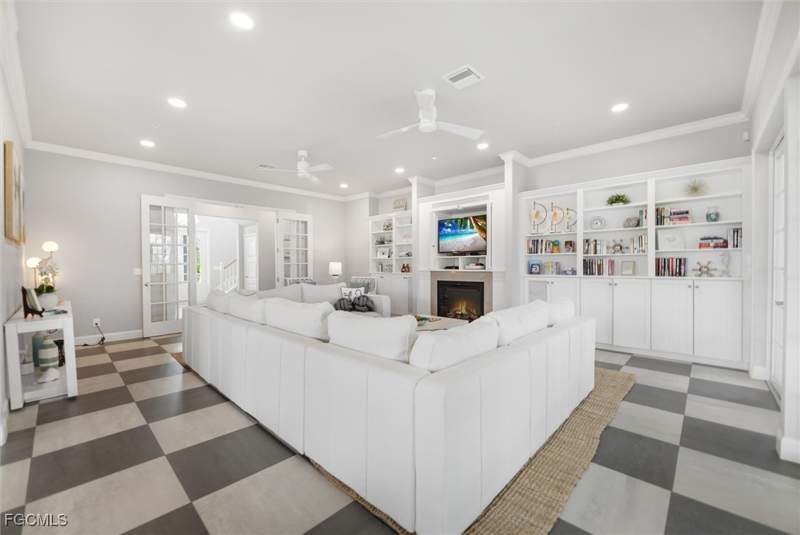 5 bedroom SingleFamilyResidence at 1124 Longifolia Ct, South Seas Plantation Resort, Captiva — photo 5