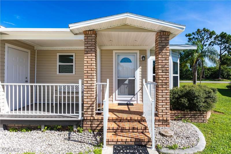 2 bedroom ManufacturedHome at 19867 Eagle Trace Ct, Pine Lakes Country Club, North Fort Myers — photo 4