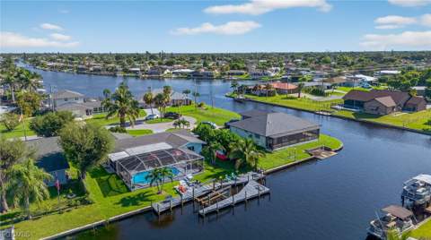 138 SE 40th St, Cape Coral FL - photo 6 of 40