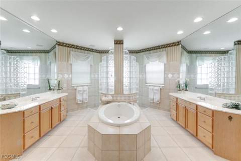 5609 Harbour Cir, Cape Coral FL - photo 22 of 50