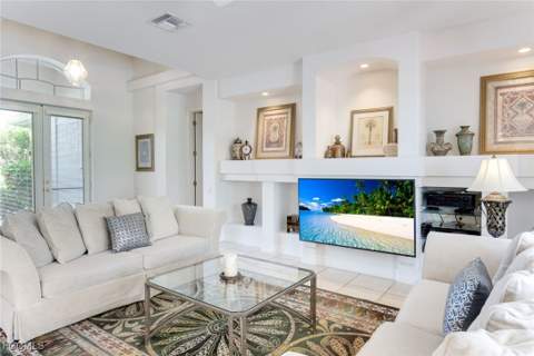5609 Harbour Cir, Cape Coral FL - photo 8 of 50