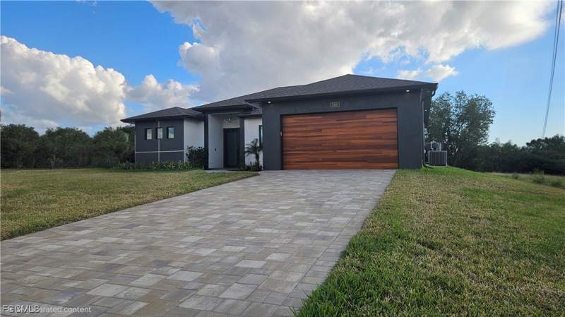 3 bedroom SingleFamilyResidence at 3410 NW 39th Ln, Cape Coral, Cape Coral — photo 2