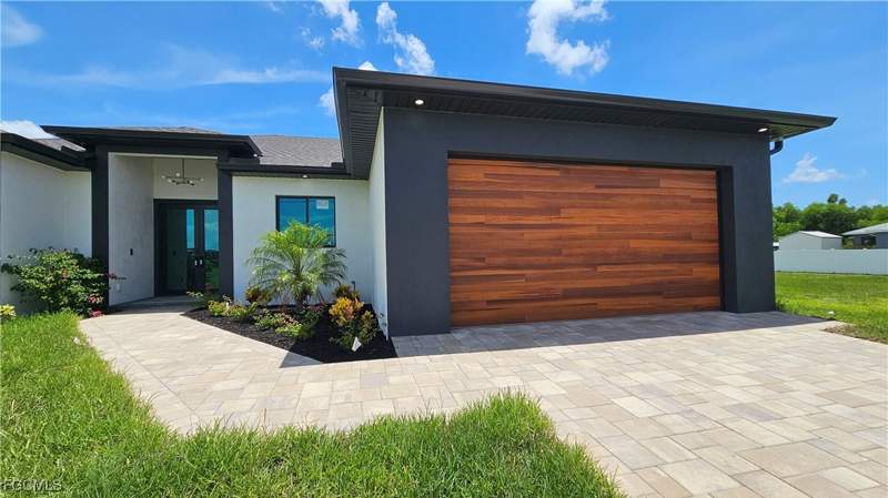 3 bedroom SingleFamilyResidence at 3410 NW 39th Ln, Cape Coral, Cape Coral — photo 3