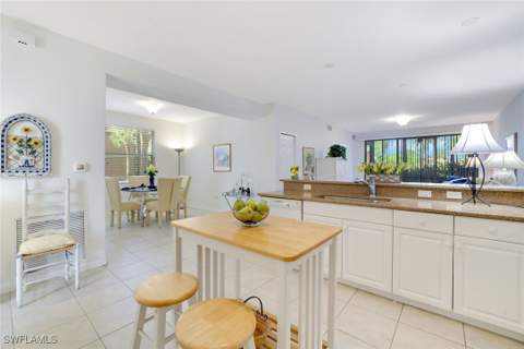 10049 Heather Ln 101, Naples FL - photo 15 of 28