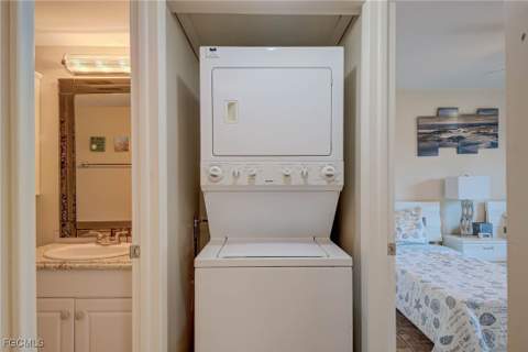 5445 Peppertree Dr 9, Fort Myers FL - photo 20 of 30