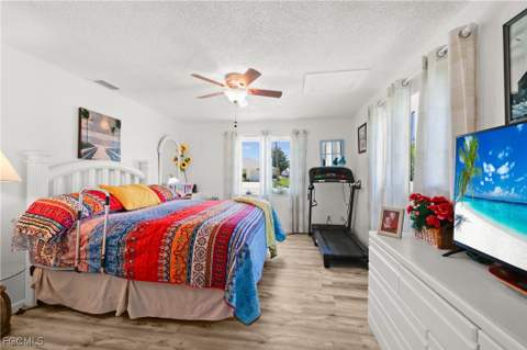 4517 Vinsetta Ave, North Fort Myers FL - photo 16 of 27