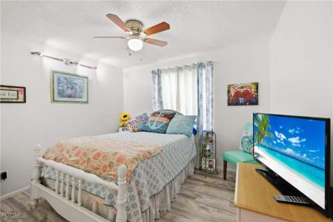 4517 Vinsetta Ave, North Fort Myers FL - photo 20 of 27