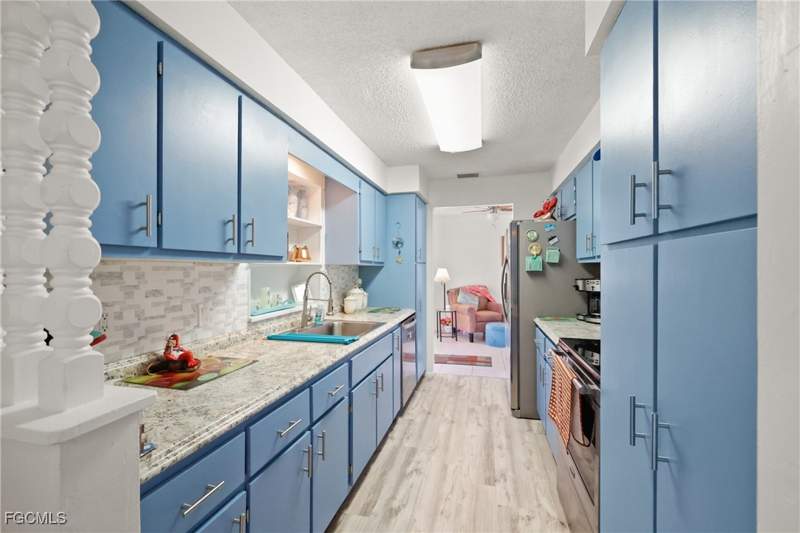 4 bedroom SingleFamilyResidence at 4517 Vinsetta Ave, Waterway Estates, North Fort Myers — photo 5