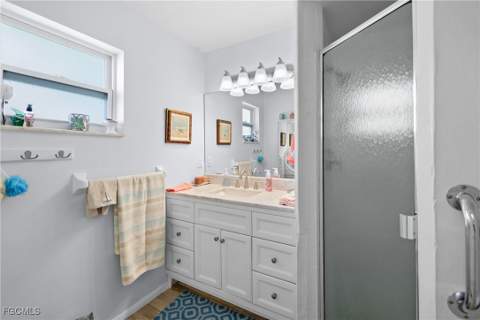 4517 Vinsetta Ave, North Fort Myers FL - photo 8 of 27