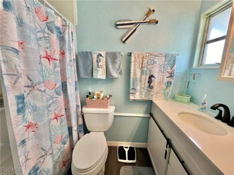 290 Valencia Dr, Fort Myers FL - photo 10 of 15