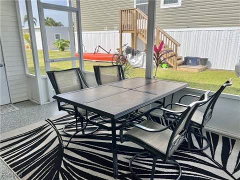 290 Valencia Dr, Fort Myers FL - photo 13 of 15
