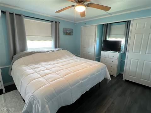 290 Valencia Dr, Fort Myers FL - photo 9 of 15