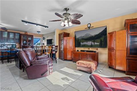 2816 NE 5th Pl, Cape Coral FL - photo 10 of 28