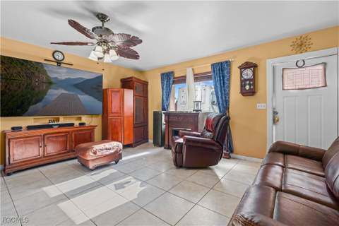 2816 NE 5th Pl, Cape Coral FL - photo 12 of 28