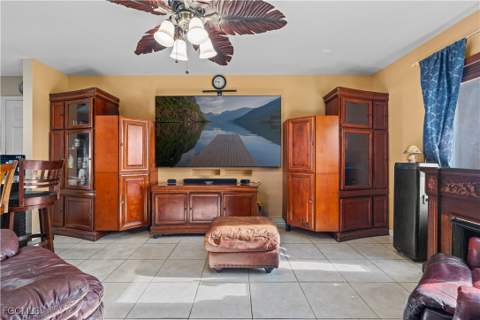2816 NE 5th Pl, Cape Coral FL - photo 9 of 28