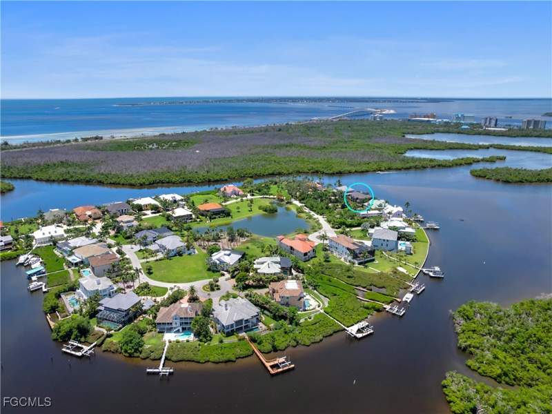 4 bedroom SingleFamilyResidence at 14761 Jonathan Harbour Dr, Jonathan Harbour, Fort Myers — photo 5