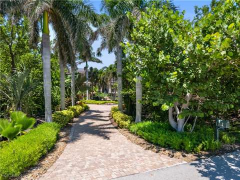 14761 Jonathan Harbour Dr, Fort Myers FL - photo 8 of 50
