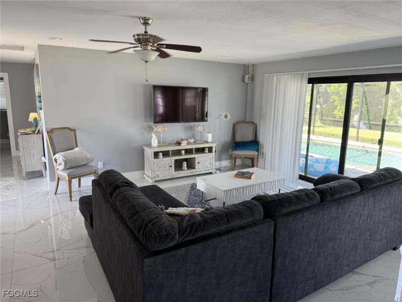 2 bedroom SingleFamilyResidence at 4928 SW 1st Ct, Cape Coral, Cape Coral — photo 3
