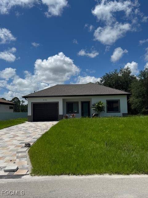 3 bedroom SingleFamilyResidence at 520 Millcreek St, Lehigh Acres, Lehigh Acres — photo 2