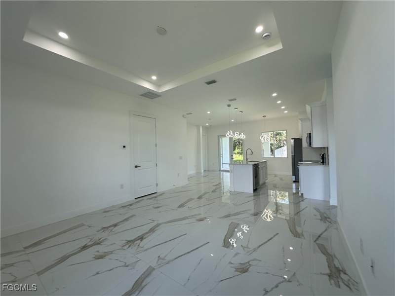 3 bedroom SingleFamilyResidence at 3124 35th St SW, Lehigh Acres, Lehigh Acres — photo 2